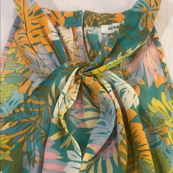 Rose + Olive Tropical Halter Neck Relaxed Blouse - Picture 3 of 6